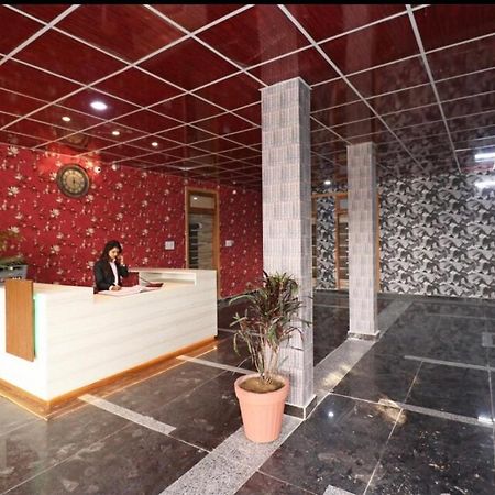 Hotel Sammy Grand 勒克瑙 外观 照片